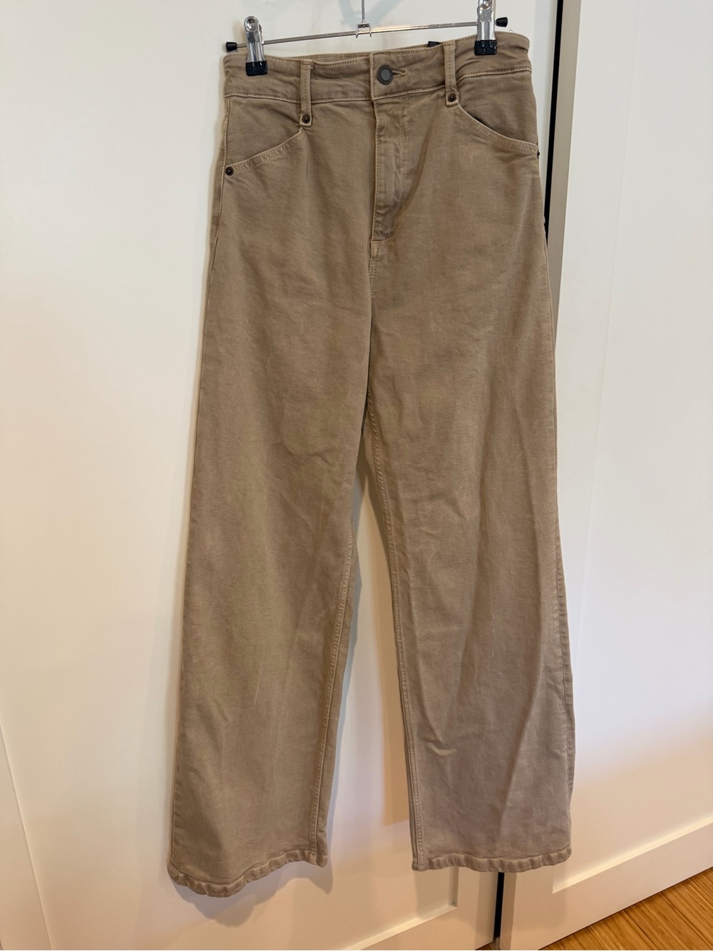 Women’s Sz 2 Zara Straight Jeans in Tan